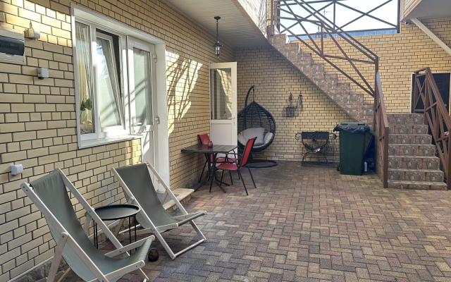 LavHouse Guest House