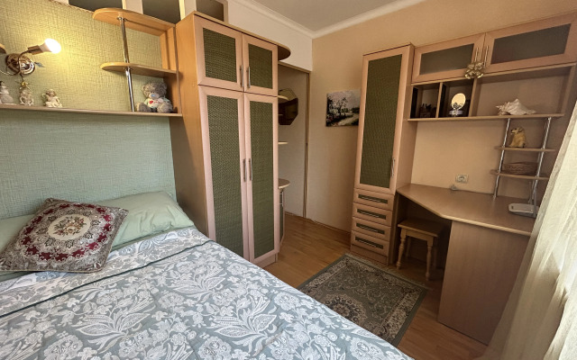 Квартира 2-х комнатная в центре посёлка Тульского