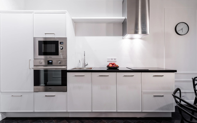 Charme Apart St. Petersburg/ Charme Blanc Apartments