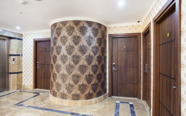 Ayhan Hotel