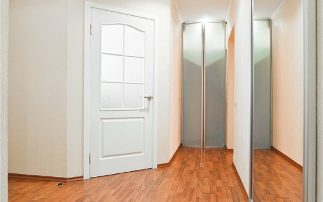 Nezavisimosti 74 Apartments