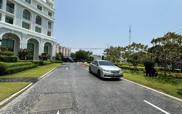 The Empire Tower Luxury Apartments