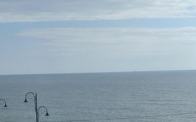 Квартира на Набережной с видом на море