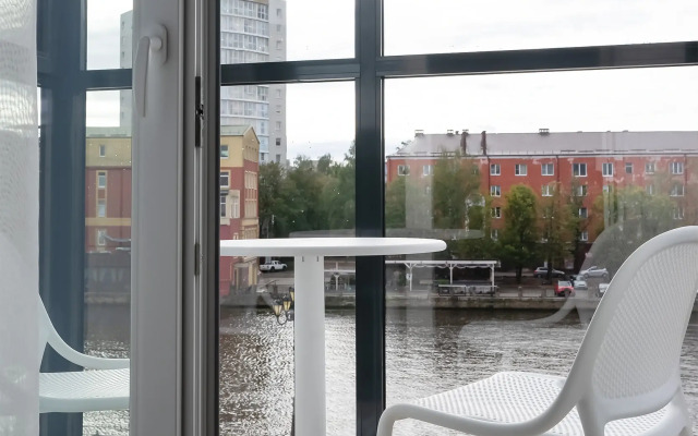 Апартаменты Pavlov Графит с видом на реку