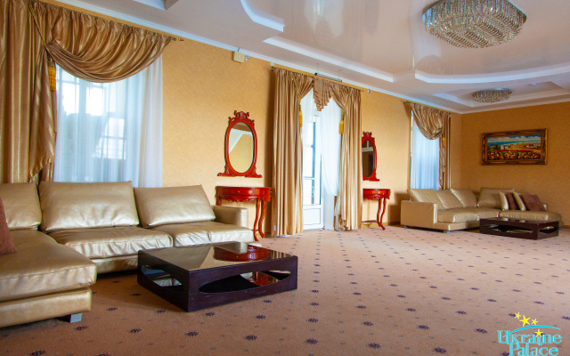 Отель Палас