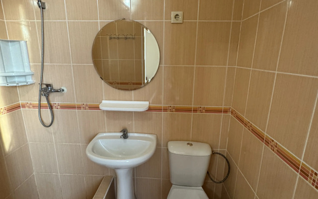 Na Kollektivnoj Guest House
