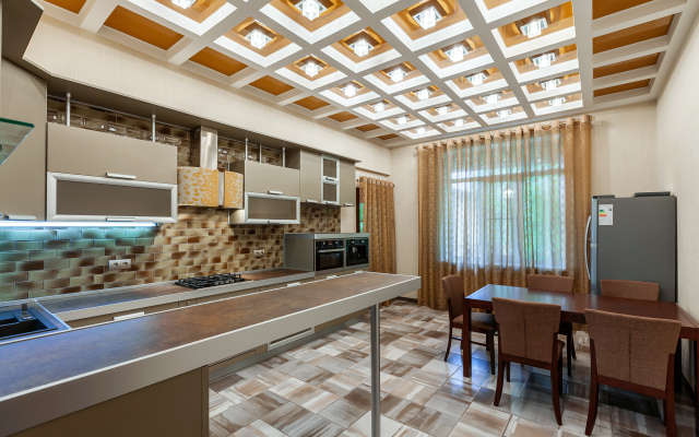 Aleksandrovka-Park Guest house
