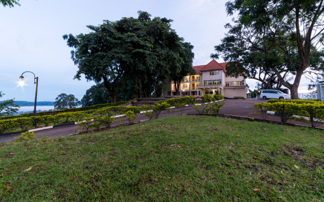 Aggrey  Hotel