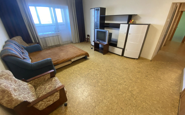 Квартира 3-комнатная Баранского 100