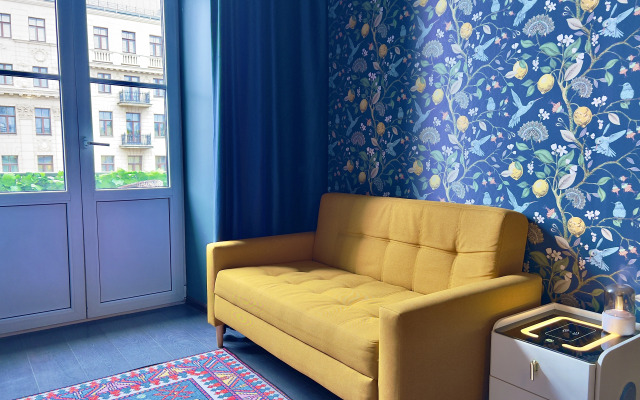 Апартаменты с балконом на Невском