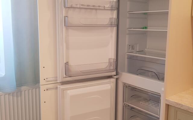 Bliz Verkhnego Ozera S Vidom Na Zakaty Flat