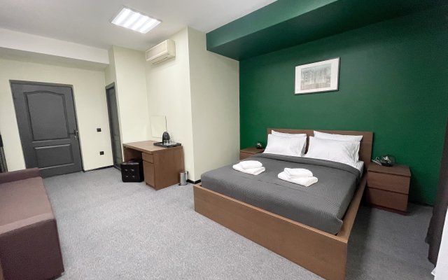 Four Rooms Guest House