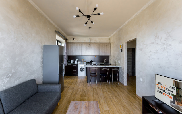 KeyGo #0054, 1 Bedroom, Balcony, Mountain View Apartments