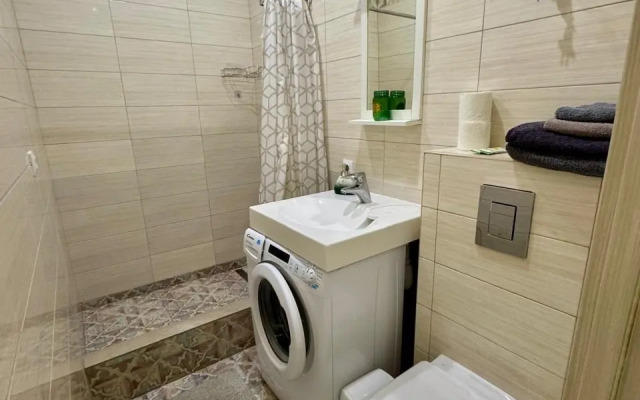 Studiya S Balkonom V Tsentre Estosadka Flat