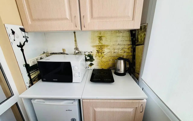 S Uyutnoy Lodzhiey Flat