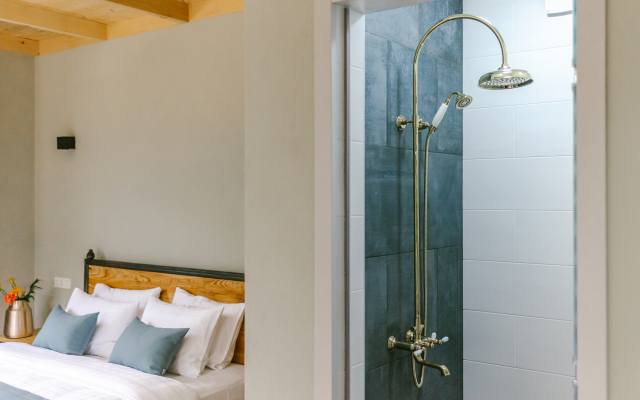 Chateau Iveri Hotel