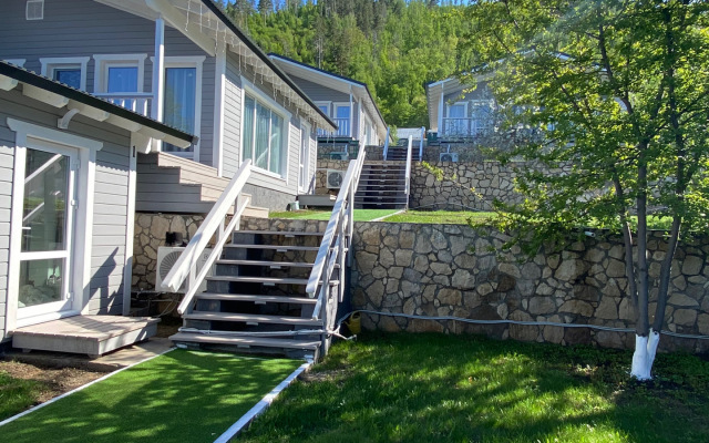 Zolnoye Villadzh Recreation center