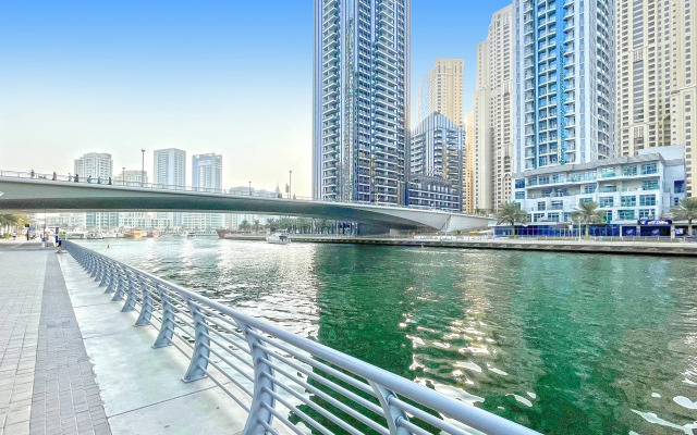 Bnbme DAMAC Waves Tower, 3 BDR Maids Apartments