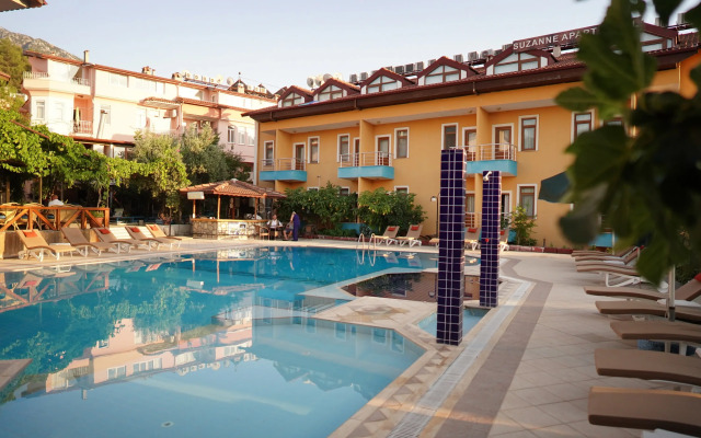Suzanne Hotel & Restaurant
