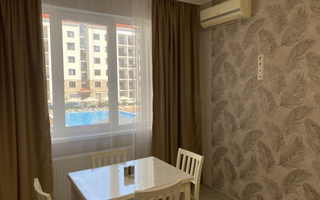 233 Mira 44lit6 Apartments