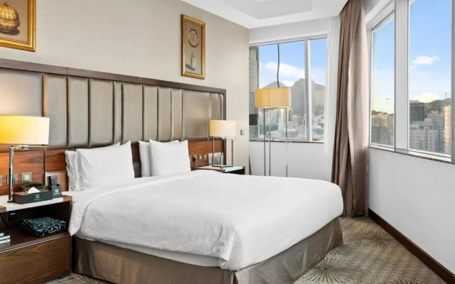 Отель Makkah Al Aziziah Suites