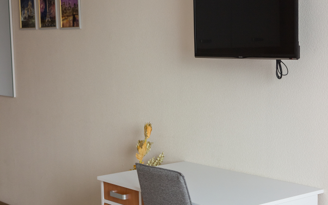 Smart Haus Na Berestejskoj Hotel
