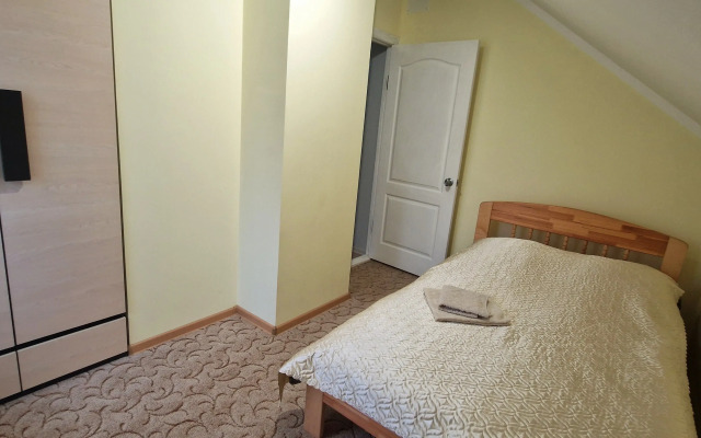 1 v Myshkine Private House