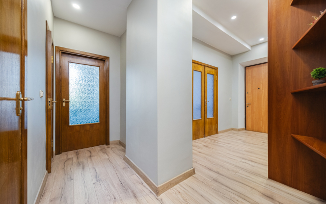 Dvukhkomnatnaya Vozle Vokzala Flat
