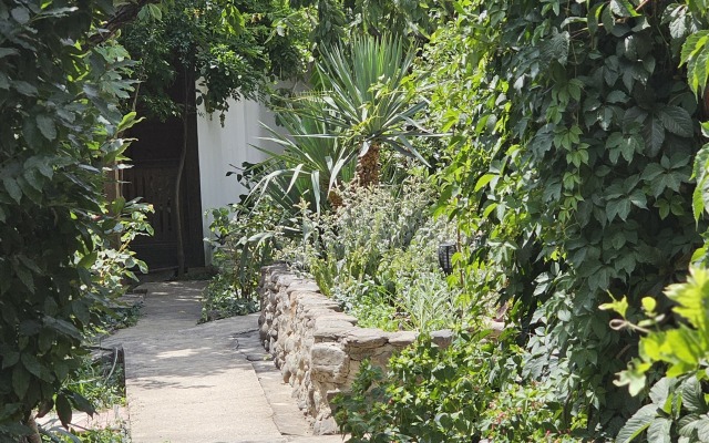 Yanaky Guest House
