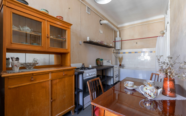 Апартаменты Классическая петербургская квартира в духе ХХ века