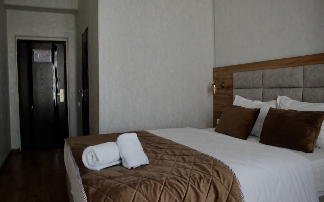 Grand Shosh Hotel