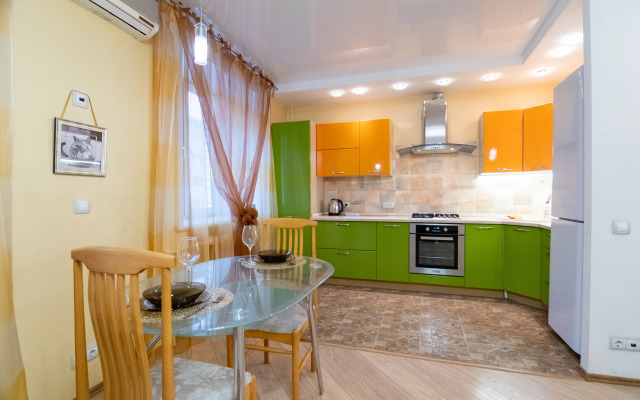 V Tikhom Ukhozhennom Rayone Apartments