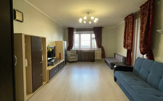 Na Ulitse Metallistov 8 Flat