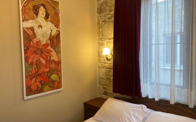 Dionysos 1789 Boutique Hotel