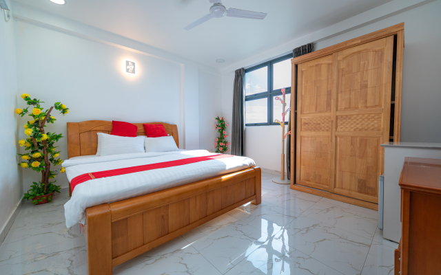 White Beach Holiday Hotel