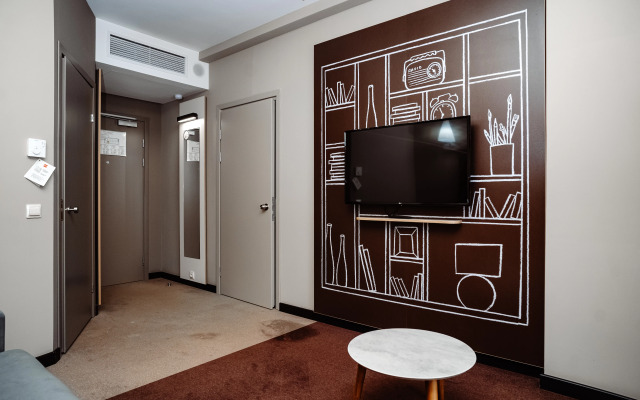 Ibis Aktobe Hotel