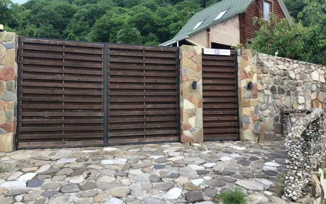 Gorny Dom Private house