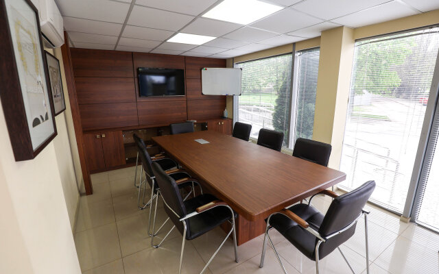 Gostinichnyj kompleks Stavropol Park Otel Hotel
