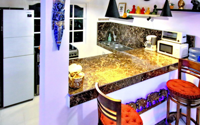 White 3BR in Seminyak Villa