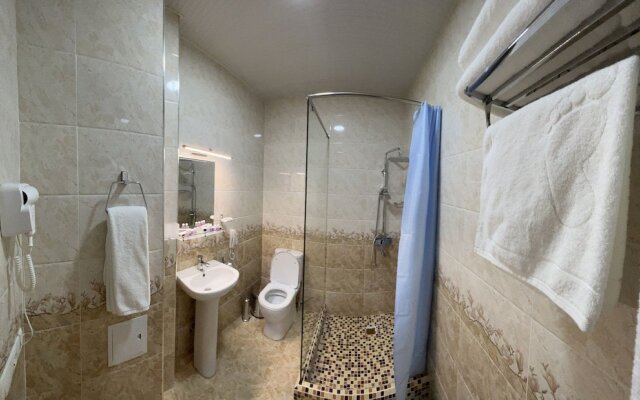 Khan Palace Hotel