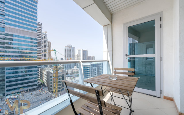 Marco Polo Spacious 1 BR with Balcony in Dubai MarinaApartments