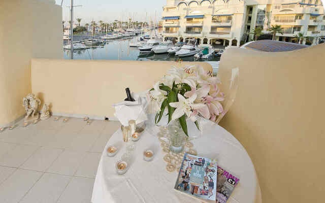 Puerto Marina Beach Apartaments