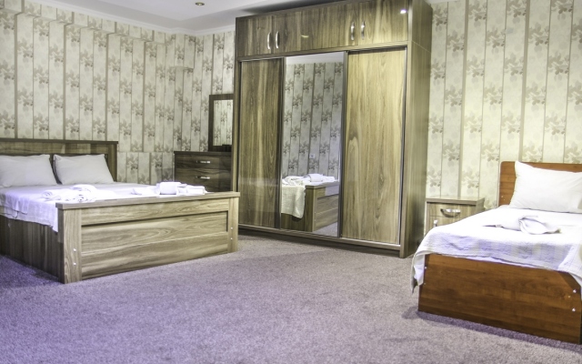 New Palace Shardeni Hotel