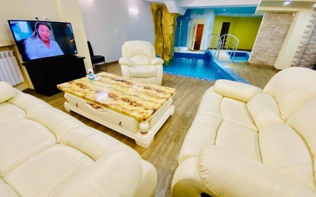 Hotel Grand Hills