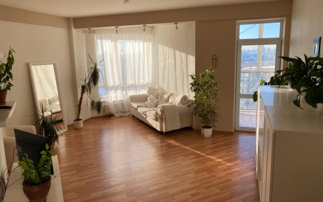 Komfort V Tsentre ZhK Bazhovskiy Apartments