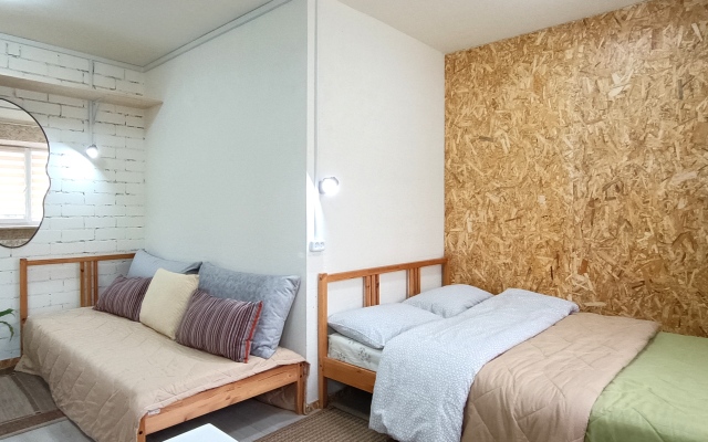 Dushevnoye zhilyo nad Pitstseriey Tsentr ryadom Apartments