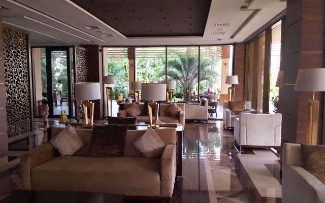Dream Land Apartments