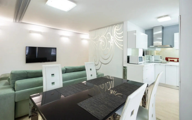Odnokomnatnaya V Tikhom Tsentre Goroda Flat