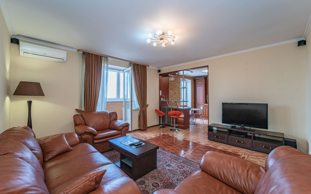 Апартаменты Crown39 - Gaidara 116 - 2к №72: 105 м2, 10 этаж из 10