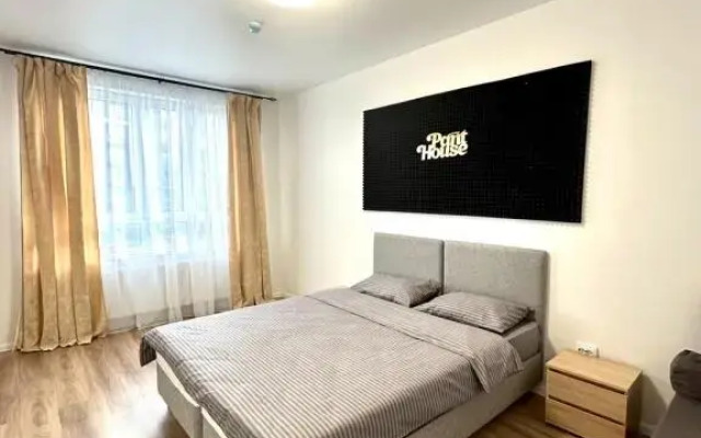 3 Na Grenaderskoy Flat